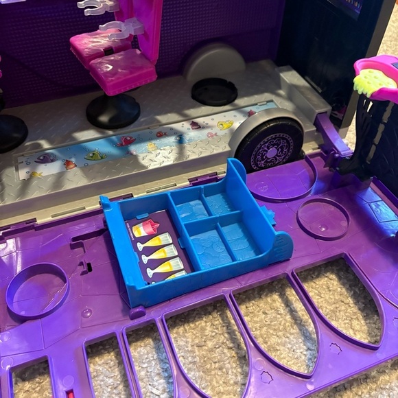 Purple Kids Toy Bus with Accessories - Picture 4 of 10